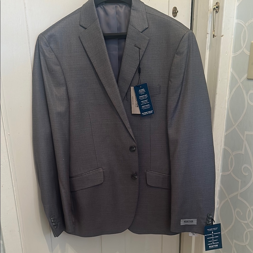 Kenneth Cole Reaction Grey Suit- NWT Size 44R